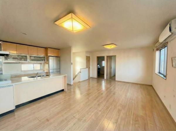 Spacious 5SLDK Hebel Haus in Nerima, Tokyo - 142.87 sqm - Thumbnail 2