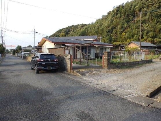 Imari City No. 370: 4DK House for Renovation in Saga - Thumbnail 3