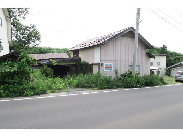 Land for Sale in Hirosaki, Aomori - Akiya Bank Registered Plot - Image 1