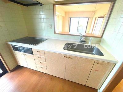 Spacious 3LDK Apartment in Green Hills Hibarigaoka, Zama — Image 4, Zama, Kanagawa