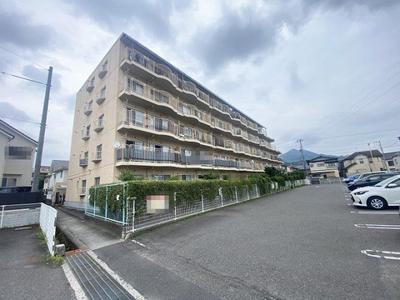 Emerald Mansion Itsukaichi 3LDK Apartment with Garden in Hiroshima — Image 3, Saeki, Hiroshima