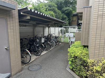 2LDK Apartment in Tokorozawa with Balcony — Image 3, Tokorozawa, Saitama