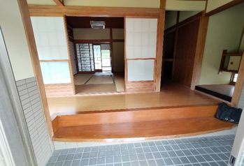 3DK Wooden House for Sale in Mihara, Hiroshima - 114.63m² - Thumbnail 3