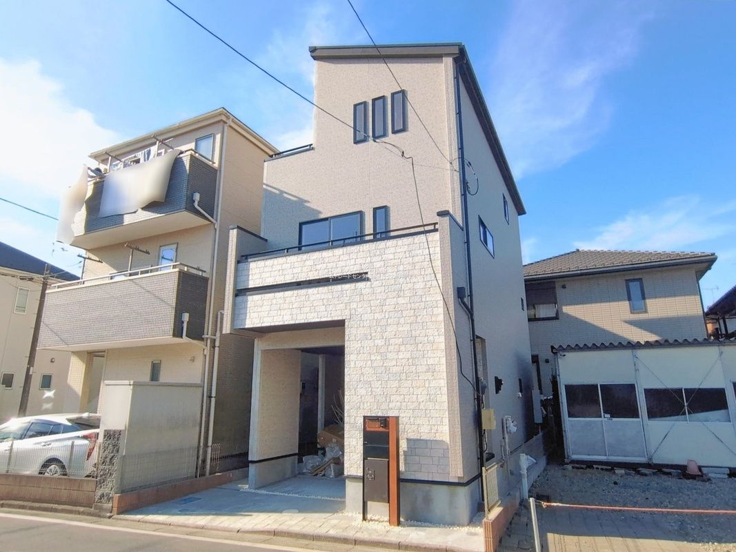 New 3LDK+S House in Shiki, Saitama with ZEH & Garage - Thumbnail 3