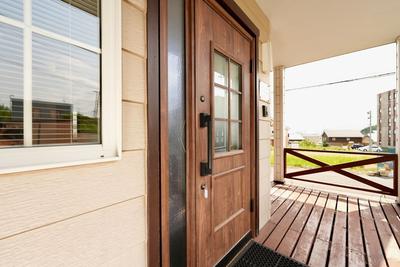 4-Bedroom Dual-Key House in Kitanomine, Furano, Hokkaido — Front_door, Furano, Hokkaido