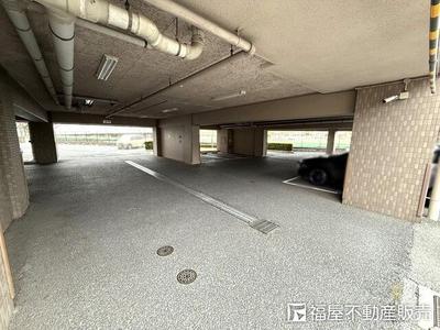 3LDK Apartment in Yamatokoriyama Near Kujo Station — Image 1, Yamatokoriyama, Nara