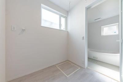 Modern 3LDK House with Inner Garage in Nakasu, Gifu — Image 3, Gifu, Gifu