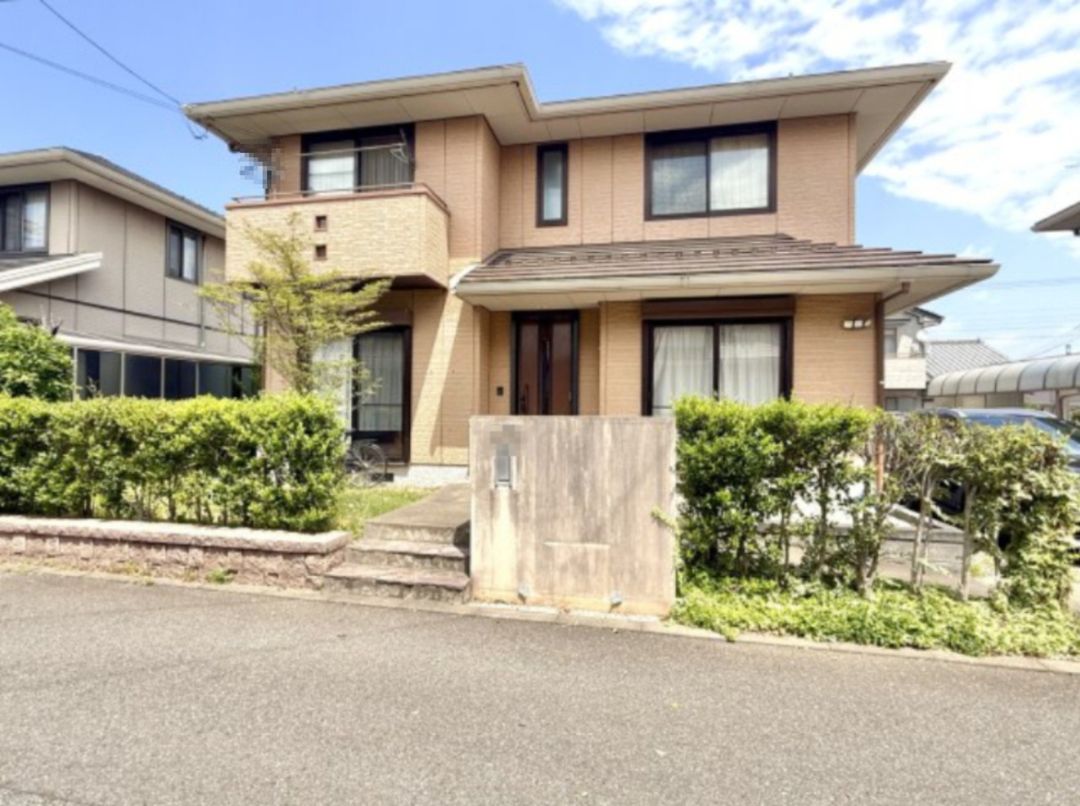 4LDK Family Home in Isezaki with Renovation Package - Thumbnail 2