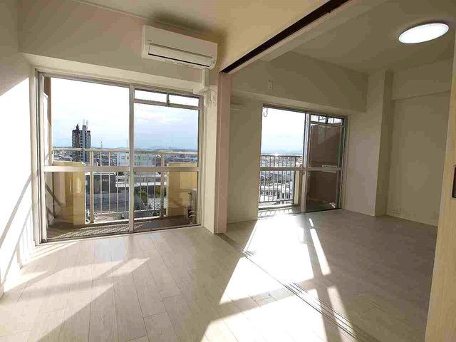 Renovated 2LDK Apartment for Sale in Yokkaichi, Mie - Thumbnail 3