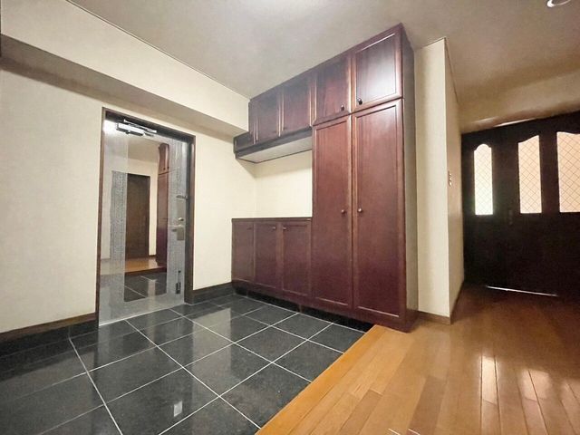 Spacious 4SLDK Apartment with Garden in Ube City - Thumbnail 4