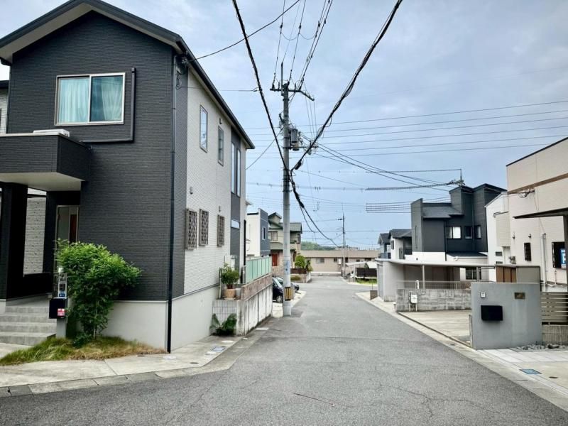 Modern 4SLDK House in Kaizuka Higashiyama with 2 Parking Spaces - Thumbnail 4