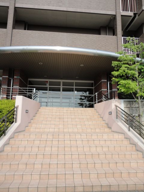 Spacious 4LDK Apartment in Kawanishi, Hyogo - Thumbnail 2