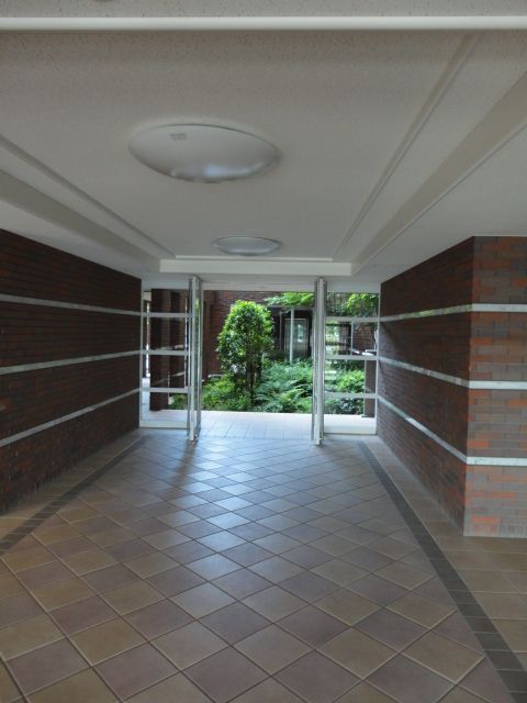 Spacious 4LDK Apartment in Kawanishi, Hyogo - Thumbnail 3