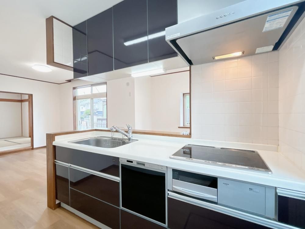 Renovated 4LDK House in Kumagaya with Parking for 2 Cars - Thumbnail 2