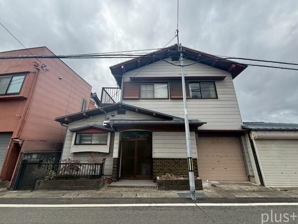 5DK House for Sale Opposite Kameoka Sports Park, Kyoto - Image 1