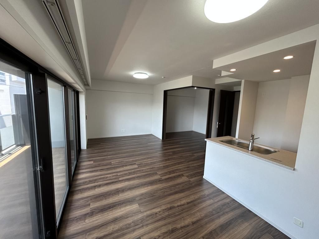 3LDK Apartment for Sale in Miyazaki City, Miyazaki Prefecture - Thumbnail 2