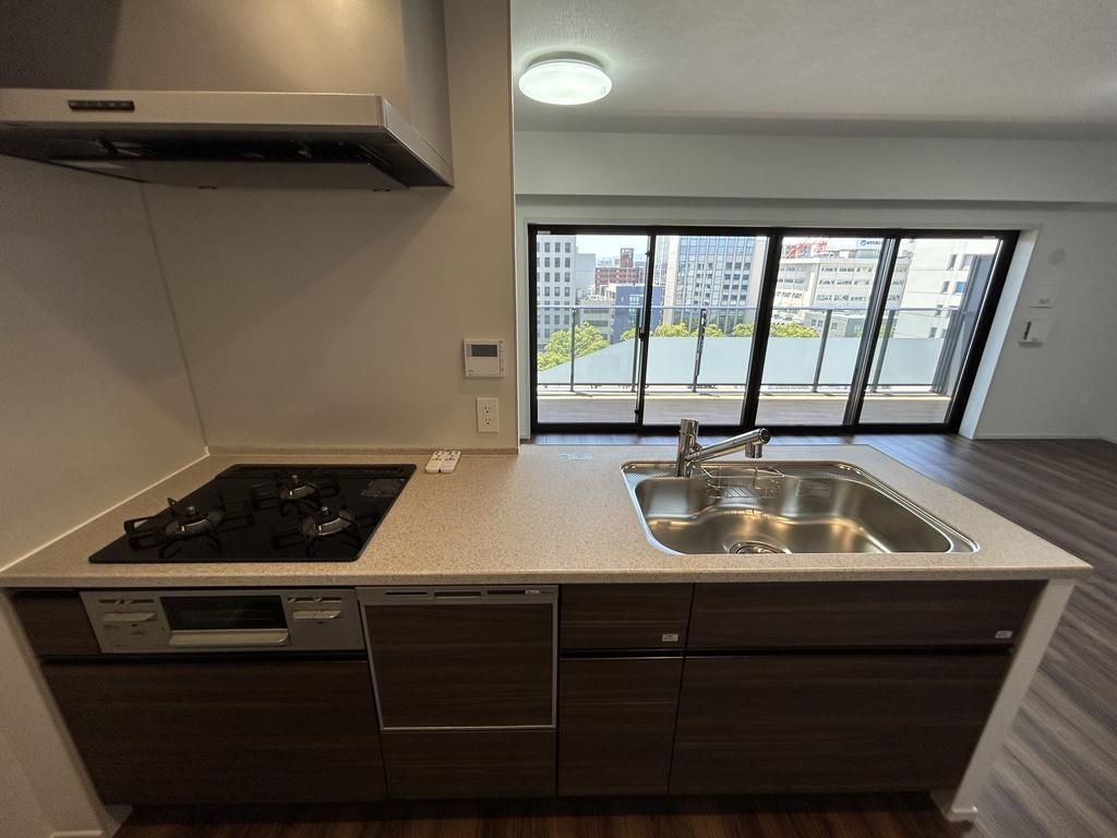 3LDK Apartment for Sale in Miyazaki City, Miyazaki Prefecture - Thumbnail 4