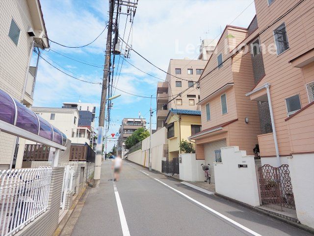 5LDK House for Sale in Setagaya, Tokyo – 152 sqm - Thumbnail 2