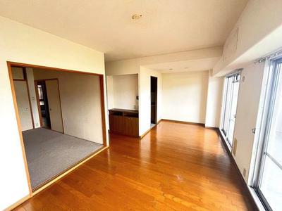 Spacious 3LDK Apartment Near Katano Station, Osaka — Image 4, Katano, Osaka