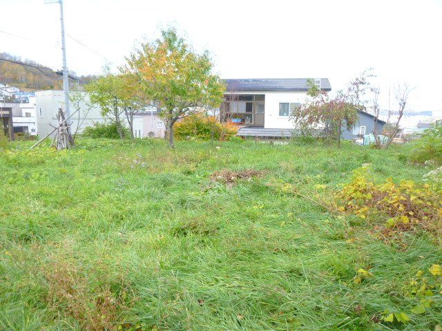Vacant Land for Sale in Quiet Otaru Residential Area Near Park - Thumbnail 2