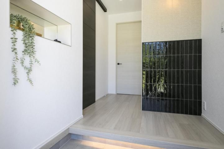 New 3LDK House in Sasebo with Solar & Smart Features - Thumbnail 4