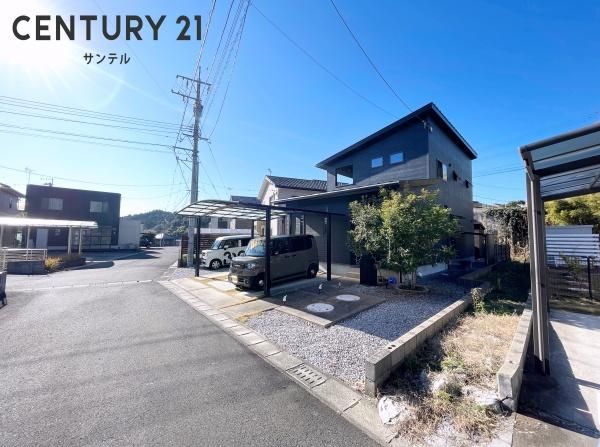 3LDK Detached House with Solar Panels in Miyazaki City - Thumbnail 2