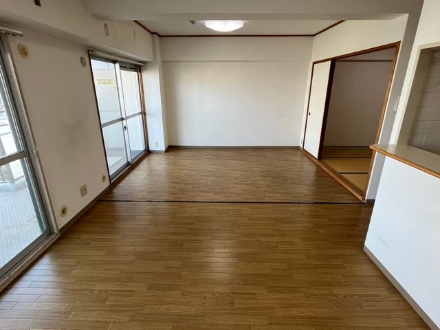 2LDK Apartment in Yamatotakada - 61.14 sqm with Balcony - Thumbnail 3