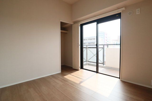 Cosmo Odo 501: 4LDK Renovated Apartment in Fukuoka - Thumbnail 4