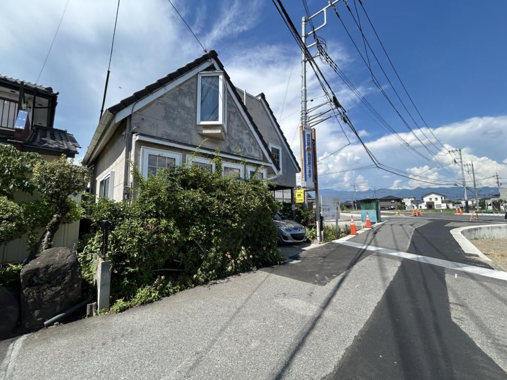 Land for Sale in Kai City, Yamanashi with Old House - Thumbnail 2
