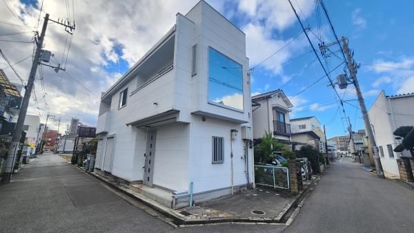 4LDK House Near Aramoto Station in Higashiosaka - Thumbnail 3