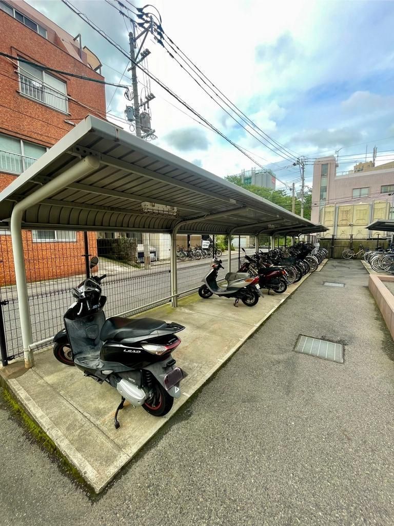 4LDK Apartment in Kagoshima with South Balcony and Parking - Thumbnail 2