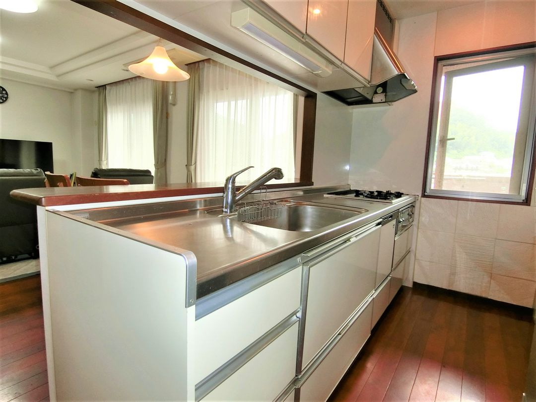 Finō Sakurababa 4LDK Apartment in Nagasaki - 104.84 sqm - Thumbnail 2