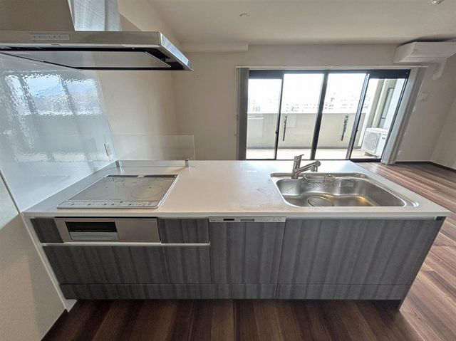 Live Square Otemachi 15F: 3LDK Apartment in Kitakyushu - Thumbnail 3