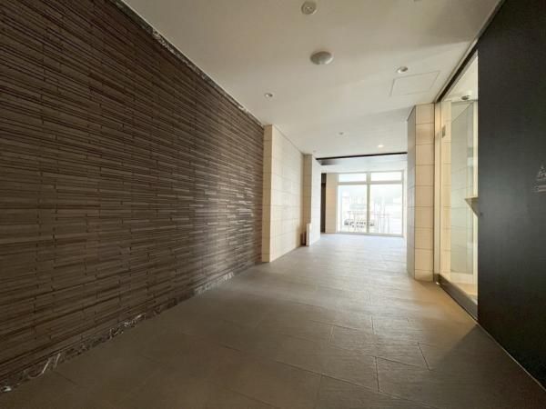 Verdie Chūnagon 3LDK Condo in Okayama with Parking & Pet-Friendly - Thumbnail 2