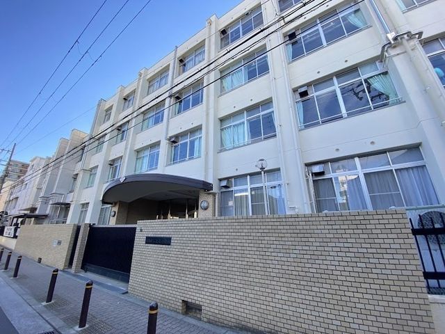 4LDK Apartment Near Universal Studios Japan in Osaka - Thumbnail 2