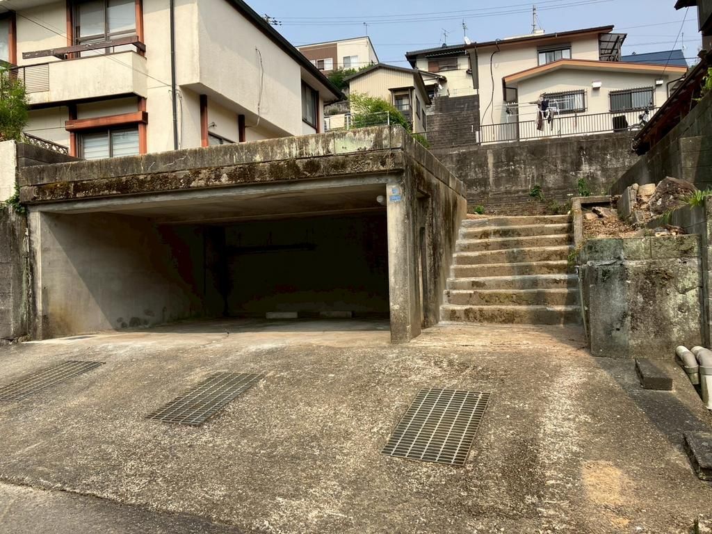 Land for Sale in Kochi City with Existing House | 161.39 sqm - Thumbnail 2