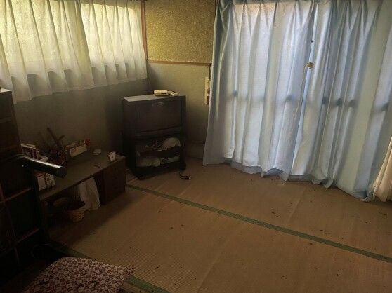 Spacious Vacant House with Land in Mima City, Tokushima - Thumbnail 3