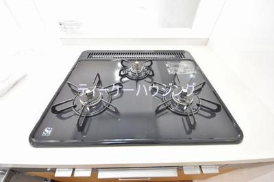 Renovated 3LDK Apartment Near Minami-Urawa Station — Image 1, Warabi, Saitama