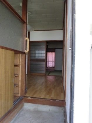 Rental Apartment in Toyonaka - 33 sqm, South-Facing, Near Osaka Monorail - Thumbnail 4