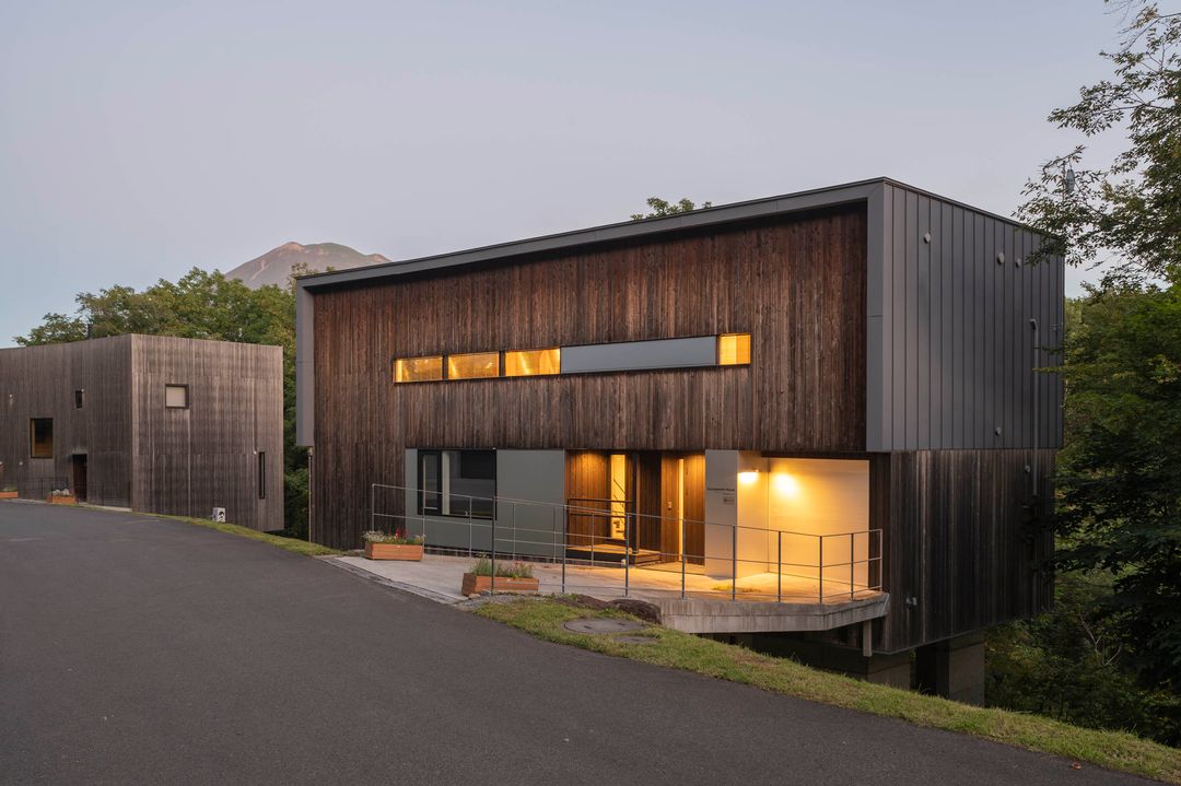 Modern 4-Bedroom House for Sale in Niseko Hirafu, Hokkaido - Thumbnail 4