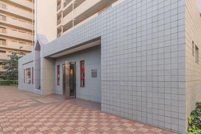 Spacious 4LDK Corner Apartment near Shiraoka Station — Image 1, Shiraoka, Saitama