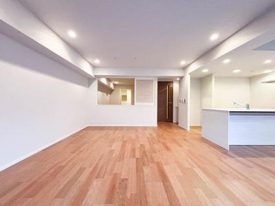 2LDK Apartment for Sale in Kamakura, Kanagawa — Image 3, Kamakura, Kanagawa