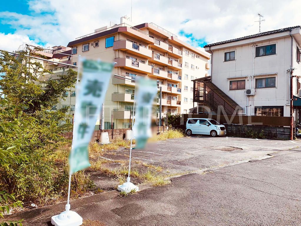 Land for Sale in Ukyo Ward, Kyoto - Vacant Plot with River Views - Thumbnail 4