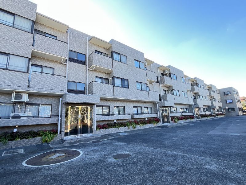 3LDK Apartment with Private Garden near Keisei Owada Station, Chiba - Thumbnail 2