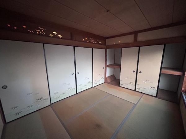 4DK Detached House for Sale in Hirakata, Osaka - Thumbnail 3