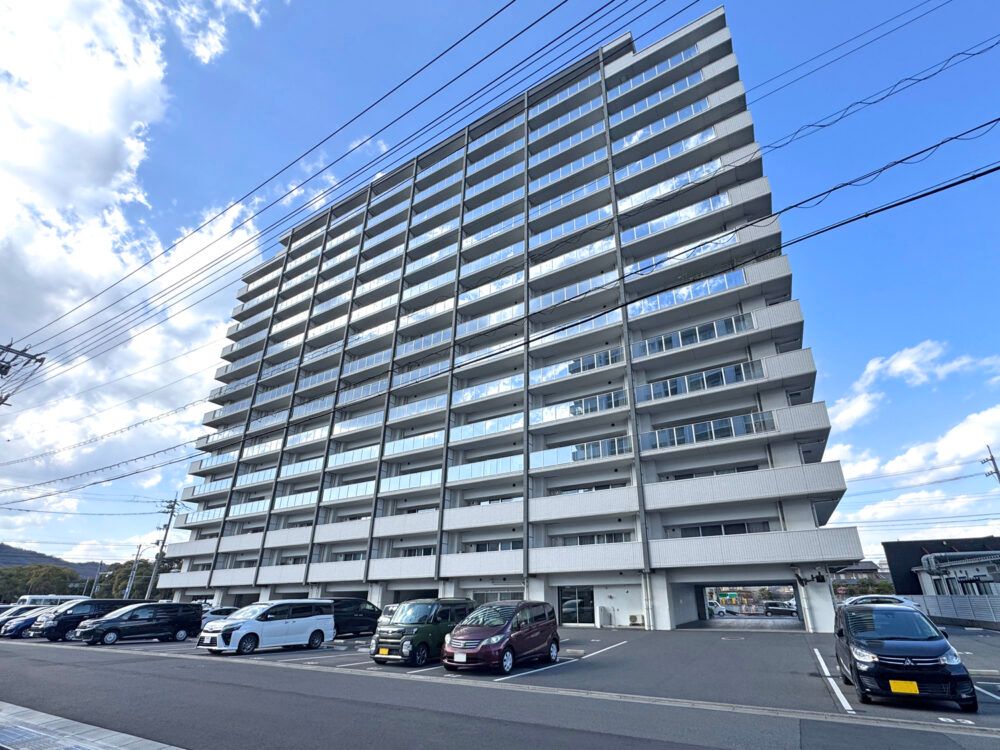 3SLDK Apartment for Sale in Fukuyama, Hiroshima - Thumbnail 2