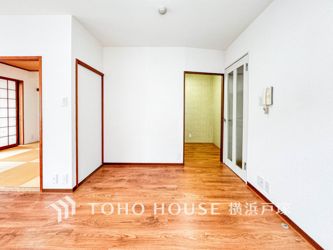 2LDK Apartment in Kawasaki with Renovated Interiors - Thumbnail 4