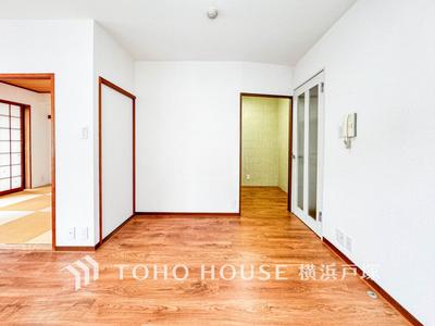 2LDK Apartment in Kawasaki with Renovated Interiors — Image 3, Saiwai, Kanagawa