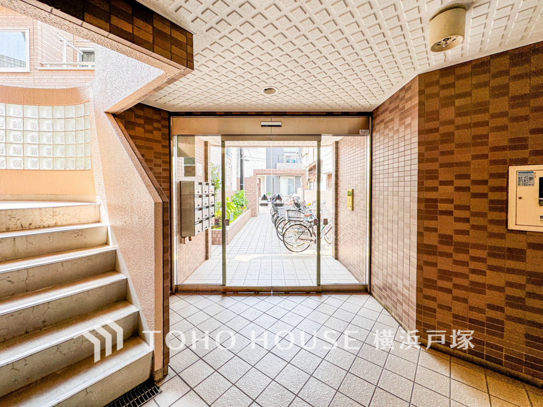 2LDK Apartment in Kawasaki with Renovated Interiors - Thumbnail 2