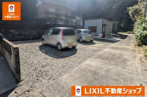 Land for Sale in Sakawa, Kochi with Warehouse Near Route 33 - Thumbnail 3